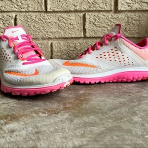 Nike Zoom Fit Training Sneakers White Fuchsia Hot Lava Hot Pink Women's size 10